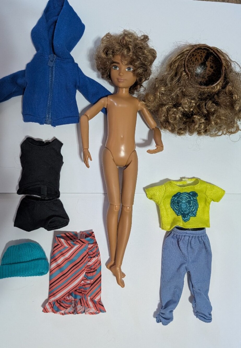 GUC Gender Neutral Conforming Doll Mattel Creatable World *BIN